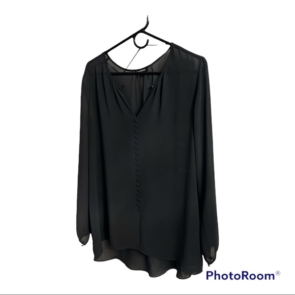 SALE!!! NWOT LE CHATEAU BLOUSE 🔥🔥🔥 - Picture 1 of 6